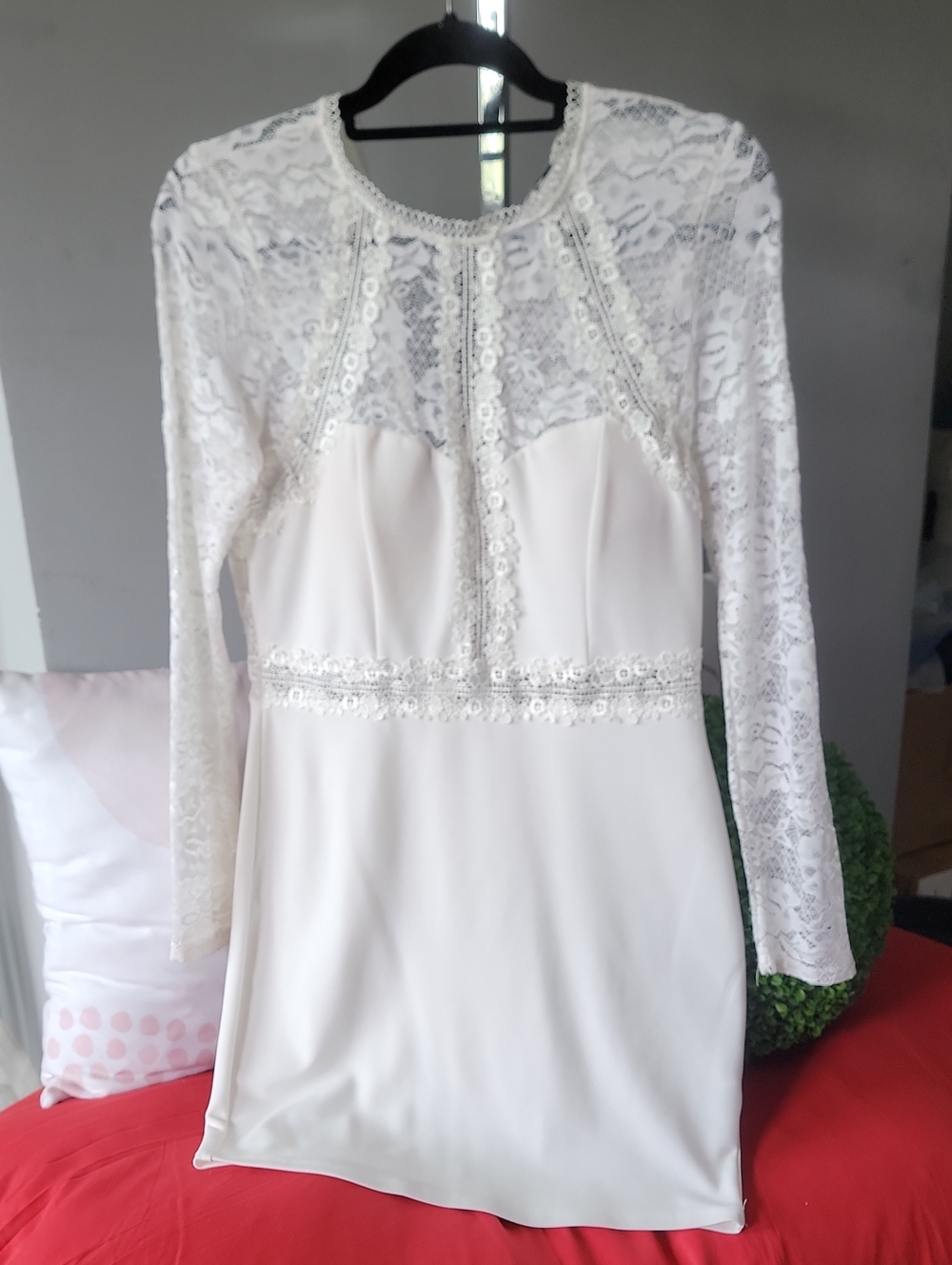 Haute Monde- Sexy White Lace Midi Dress